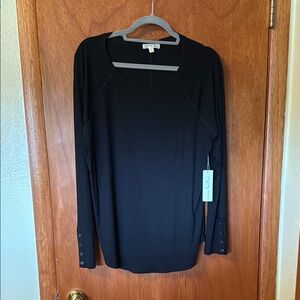 Nine Britton Black Fitted Long Sleeve Blouse